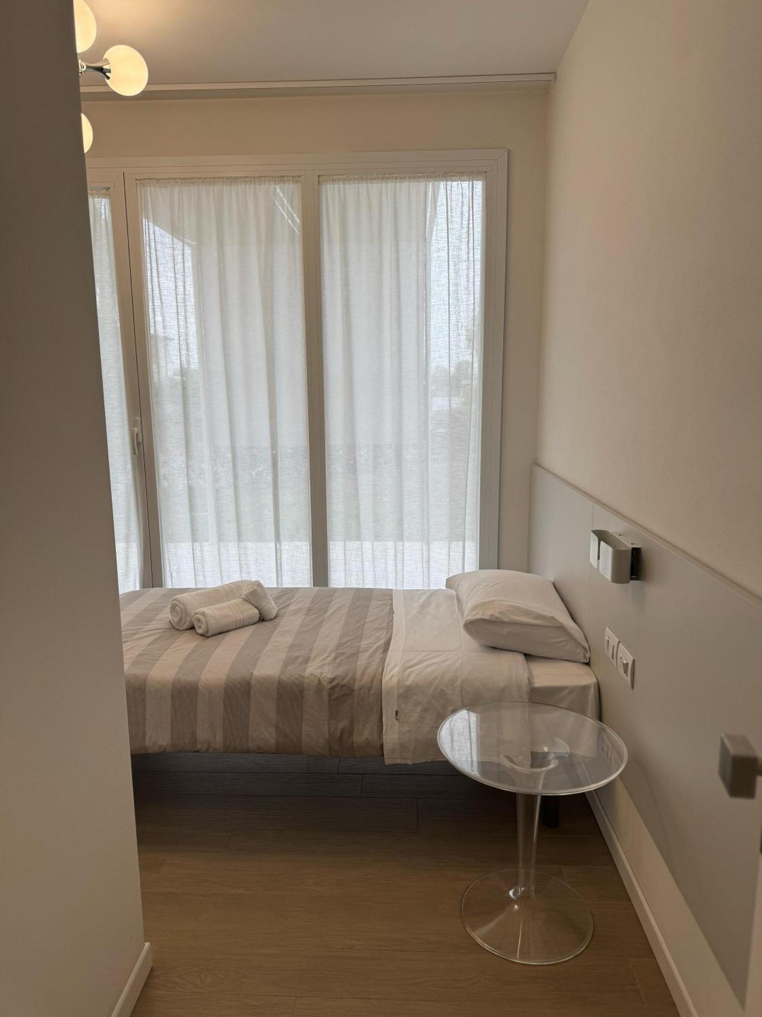 Hotel Villa Mary Santa Maria Di Sala Eksteriør billede